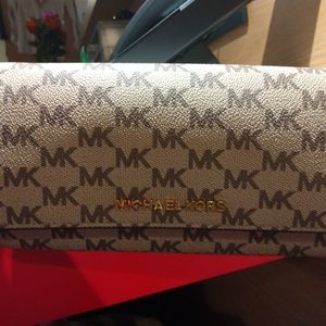 Michael kors side purse/clutch